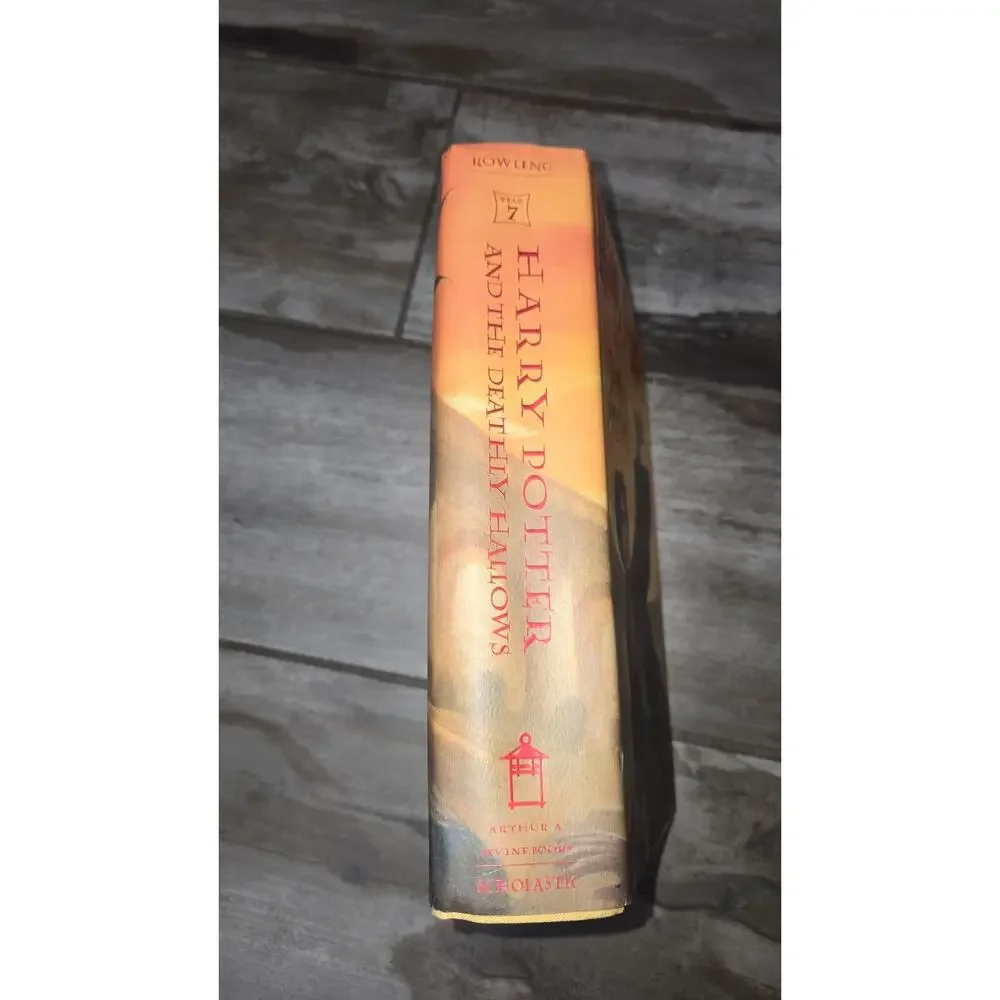 Harry Potter and the Deathly Hallows - First Edition First Print